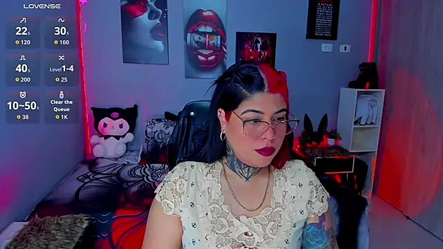 Snapshot of Veronika_metal chatting on October 1, 2025, 11:16 am Veronika metal online show from October 1, 2025, 11:16 am