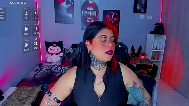 Snapshot of Veronika_metal chatting on October 4, 2025, 2:04 pm Veronika metal online show from October 4, 2025, 2:04 pm