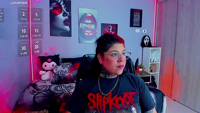 Snapshot of Veronika_metal chatting on November 4, 2025, 8:46 am Veronika metal online show from November 4, 2025, 8:46 am