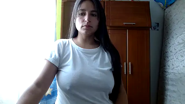 Escarcha-blue online show from April 30, 2026, 4:35 pm