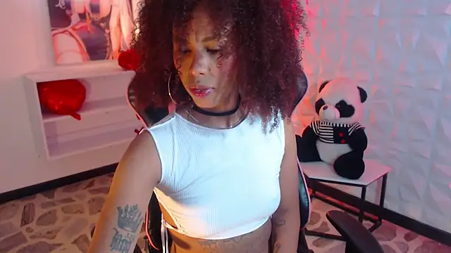 Snapshot of anahi_macys chatting on March 3, 2025, 12:05 pm anahi macys online show from March 3, 2025, 12:05 pm