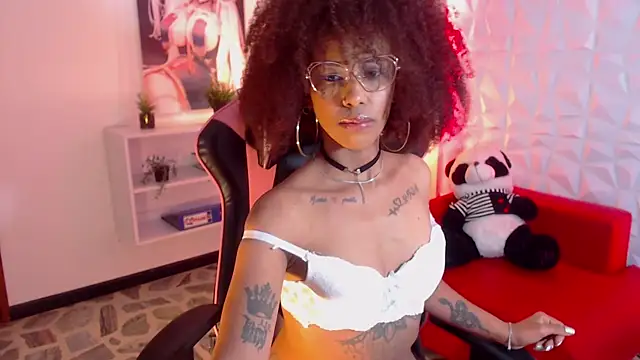 Snapshot of anahi_macys chatting on March 5, 2025, 5:08 pm anahi macys online show from March 5, 2025, 5:08 pm