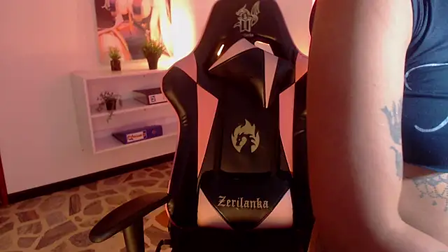 Snapshot of anahi_macys chatting on March 6, 2025, 11:58 am anahi macys online show from March 6, 2025, 11:58 am