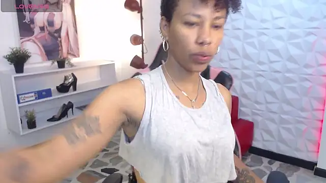 Snapshot of anahi_macys chatting on September 15, 2025, 10:37 am anahi macys online show from September 15, 2025, 10:37 am