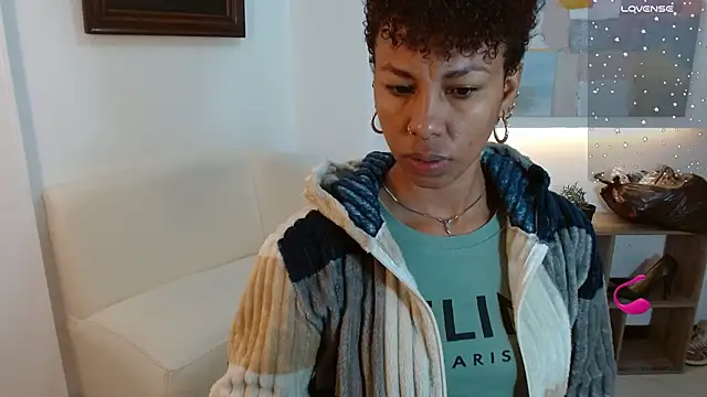 Snapshot of anahi_macys chatting on September 20, 2025, 11:22 am anahi macys online show from September 20, 2025, 11:22 am