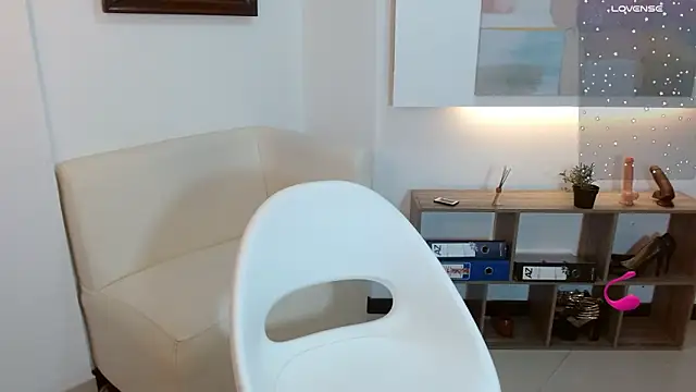 Snapshot of anahi_macys chatting on October 2, 2025, 11:17 am anahi macys online show from October 2, 2025, 11:17 am