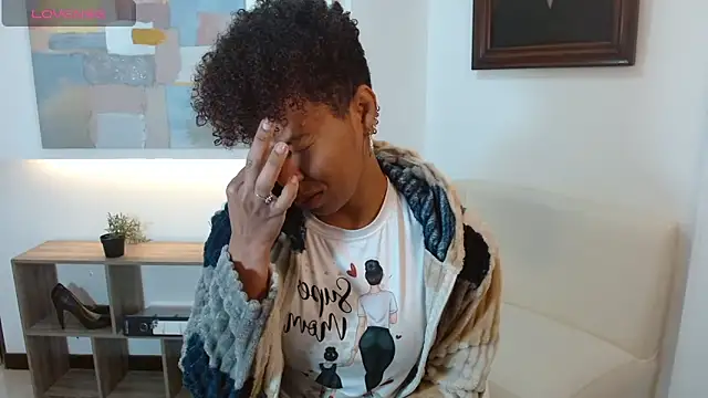 Snapshot of anahi_macys chatting on October 15, 2025, 11:21 am anahi macys online show from October 15, 2025, 11:21 am