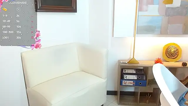 Snapshot of anahi_macys chatting on October 28, 2025, 10:41 am anahi macys online show from October 28, 2025, 10:41 am