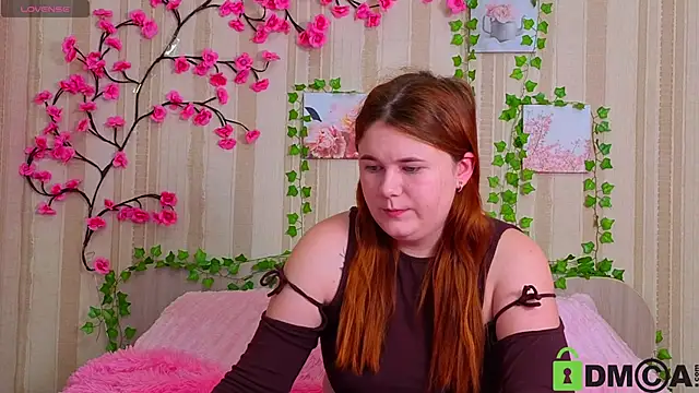 Eva Starlight online show from May 7, 2026, 5:57 am