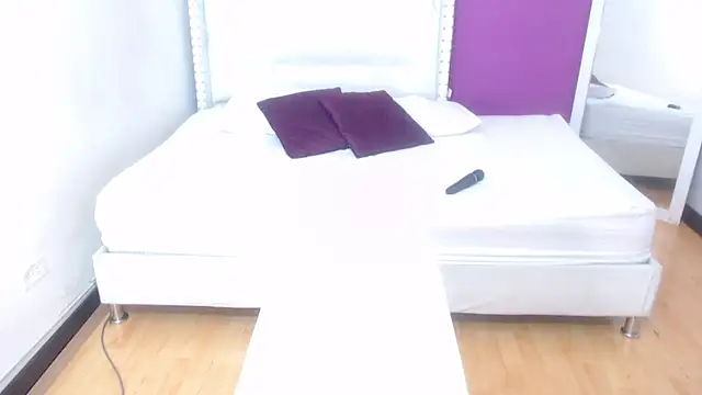 Snapshot of naughty_teen18 chatting on March 3, 2025, 1:42 pm naughty teen18 online show from March 3, 2025, 1:42 pm