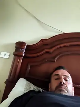 Andros1975 online show from October 8, 2025, 5:32 pm