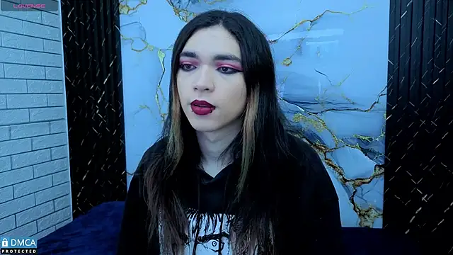 MaeveKuro online show from March 3, 2026, 3:01 am