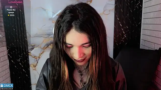 MaeveKuro online show from April 27, 2026, 4:10 am
