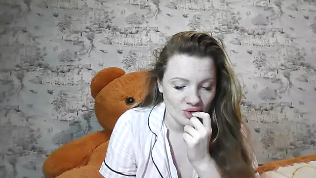 Eveline May online show from March 14, 2026, 5:29 pm