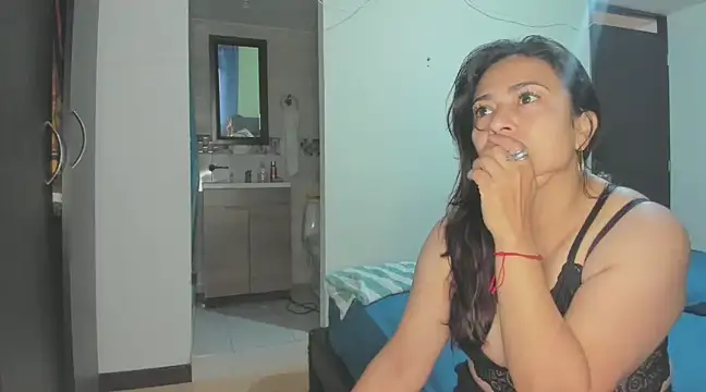 Snapshot of roxanasexy2025 chatting on March 10, 2025, 11:53 am roxanasexy2025 online show from March 10, 2025, 11:53 am