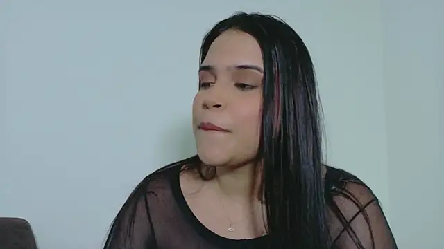 SamanthaLara online show from November 5, 2025, 9:48 pm