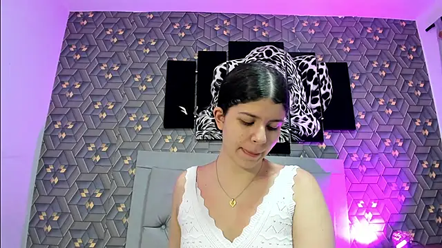 Nicolane Palmer online show from March 10, 2025, 1:21 pm