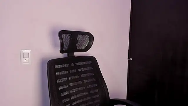 zephyra-angels online show from March 11, 2026, 3:12 am