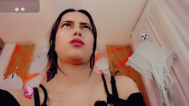 ValeriCardenas online show from October 29, 2025, 1:08 am