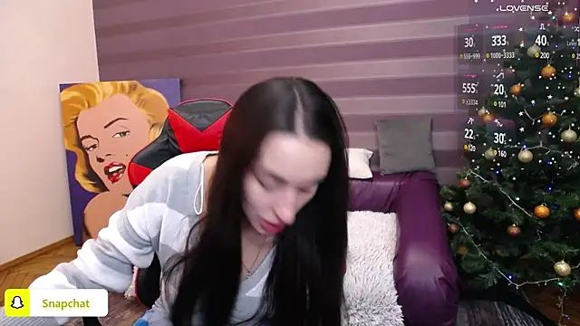 JenniferStone online show from January 1, 2025, 4:18 am
