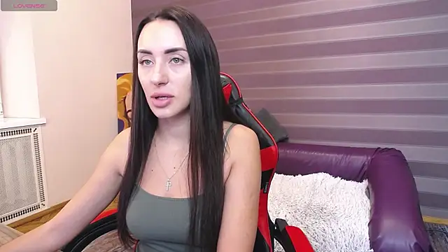 Snapshot of JenniferStone chatting on October 14, 2025, 6:47 am JenniferStone online show from October 14, 2025, 6:47 am