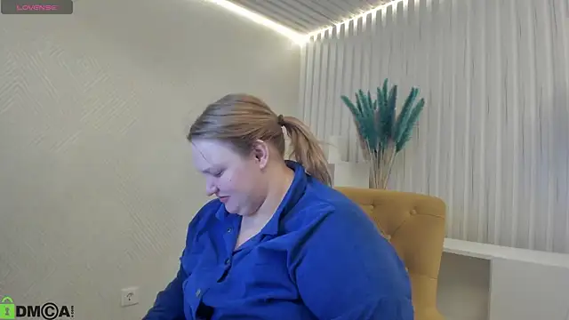 Amy Hall online show from October 18, 2025, 12:57 am