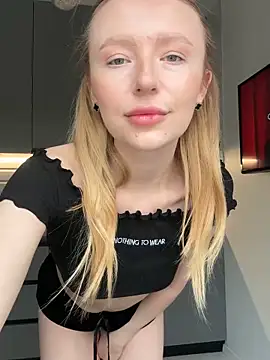 Snapshot of EvaBrooklyn chatting on March 2, 2025, 5:23 am EvaBrooklyn online show from March 2, 2025, 5:23 am