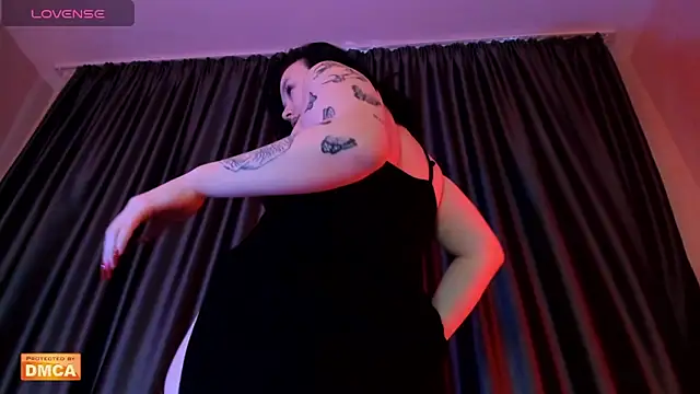 ElliSweetTease online show from March 6, 2025, 1:37 am