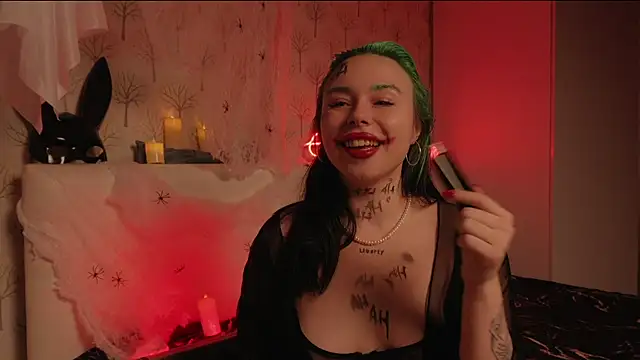 ElliSweetTease online show from October 31, 2025, 5:30 am