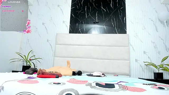 ZoeeG online show from March 15, 2025, 3:18 am