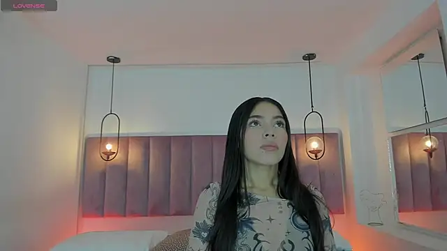 Snapshot of Haily_b chatting on November 2, 2025, 7:27 pm Haily b online show from November 2, 2025, 7:27 pm