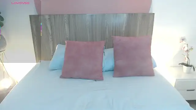 Snapshot of dulce_victoriaa_ chatting on March 30, 2026, 10:00 pm dulce victoriaa online show from March 30, 2026, 10:00 pm