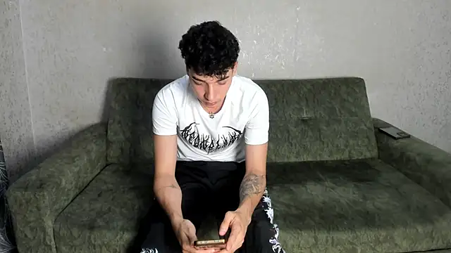 persy sexxx18 online show from March 21, 2026, 8:01 pm