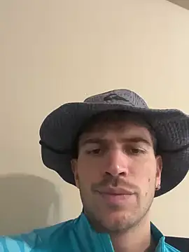 Snapshot of shuki0101 chatting on March 12, 2025, 4:02 pm shuki0101 online show from March 12, 2025, 4:02 pm