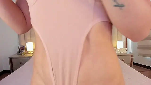 Sophie Restrepo online show from November 20, 2025, 2:39 pm