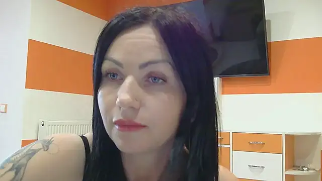 MystaLuuna online show from March 20, 2025, 3:14 pm