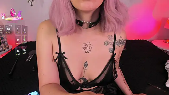 purplemoonn  online show from October 24, 2025, 12:34 pm