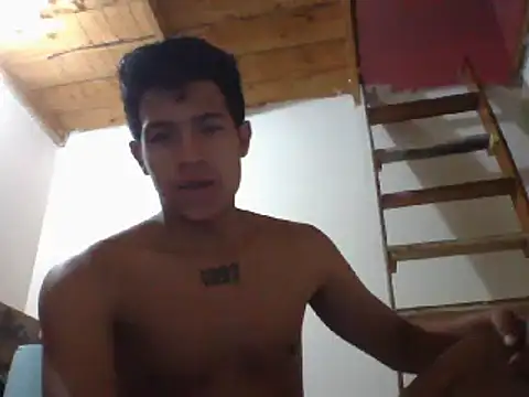 Snapshot of TuVergaRica69 chatting on March 3, 2025, 6:44 pm TuVergaRica69 online show from March 3, 2025, 6:44 pm