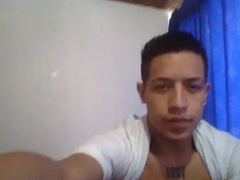 Snapshot of TuVergaRica69 chatting on March 20, 2025, 8:51 pm TuVergaRica69 online show from March 20, 2025, 8:51 pm