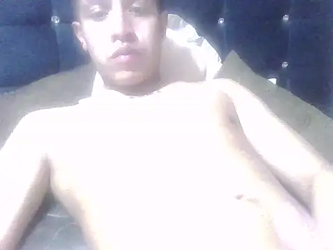 Snapshot of TuVergaRica69 chatting on October 2, 2025, 3:24 am TuVergaRica69 online show from October 2, 2025, 3:24 am