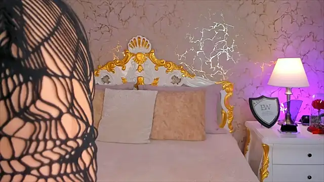 Snapshot of ScarlettWallace chatting on October 9, 2025, 9:57 pm ScarlettWallace online show from October 9, 2025, 9:57 pm