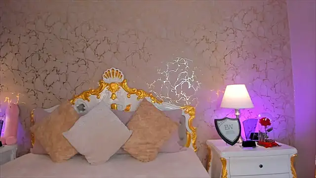 Snapshot of ScarlettWallace chatting on October 17, 2025, 10:23 pm ScarlettWallace online show from October 17, 2025, 10:23 pm