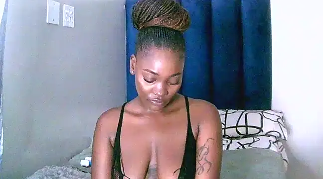 Snapshot of PrincessTamara chatting on February 28, 2025, 12:42 pm PrincessTamara online show from February 28, 2025, 12:42 pm