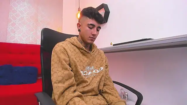 Snapshot of Patrick_Rango chatting on December 17, 2025, 3:12 am Patrick Rango online show from December 17, 2025, 3:12 am