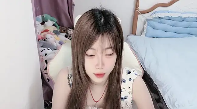 vivian-vv online show from March 12, 2025, 7:38 pm