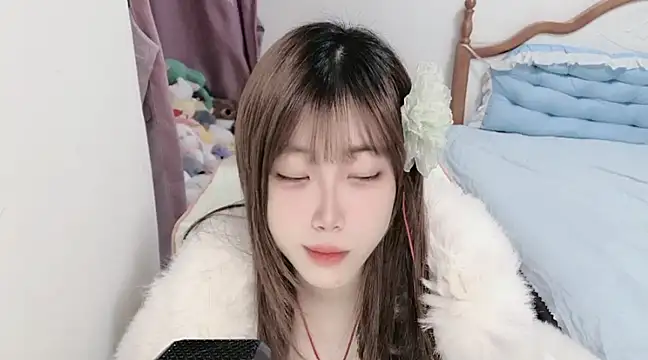 vivian-vv online show from March 17, 2025, 10:06 pm