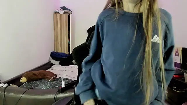 Snapshot of bekkawell chatting on October 20, 2025, 2:06 pm bekkawell online show from October 20, 2025, 2:06 pm