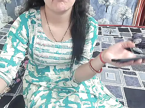 cutenimahi online show from March 13, 2025, 4:49 am