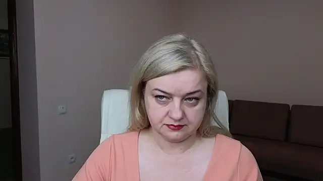 Snapshot of Mary_Mist chatting on March 4, 2025, 5:32 am Mary Mist online show from March 4, 2025, 5:32 am