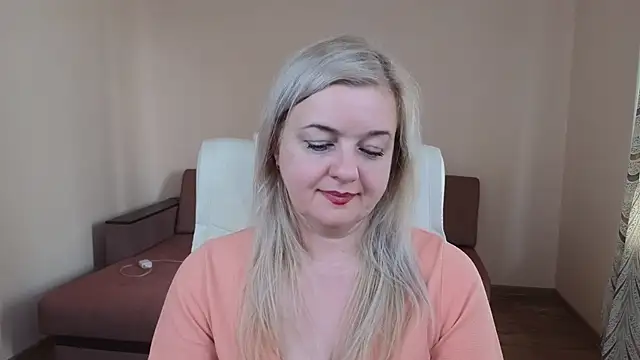 Snapshot of Mary_Mist chatting on March 9, 2025, 6:50 am Mary Mist online show from March 9, 2025, 6:50 am